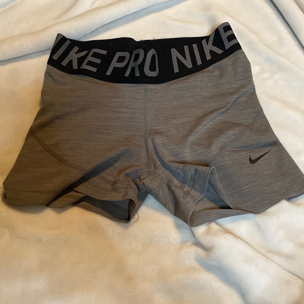 Nike PRO